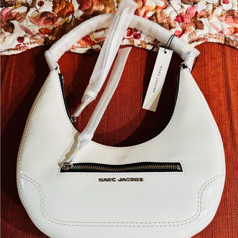 🔥NWT Marc Jacobs White Women's Girls Trending White Hobo shoulder Bag